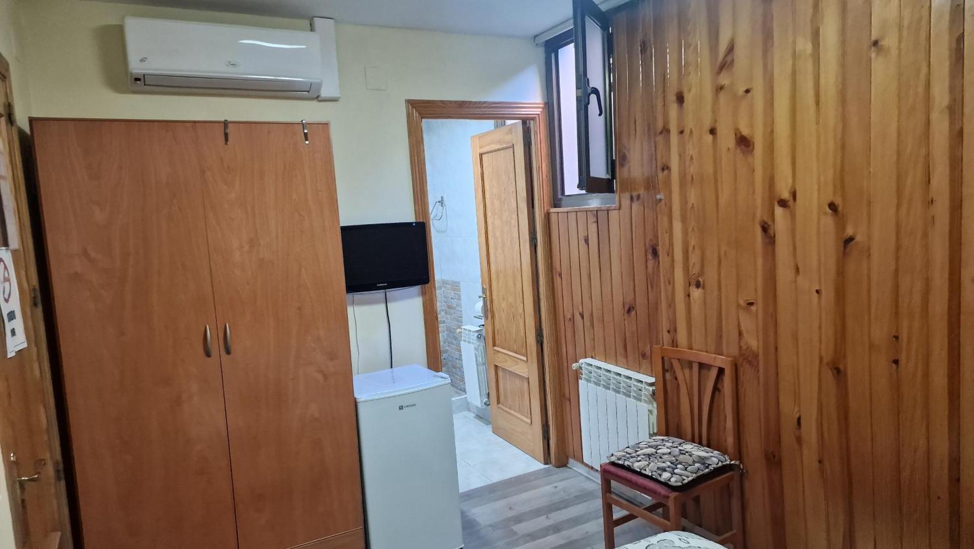 Hostal Escarla Арен Экстерьер фото