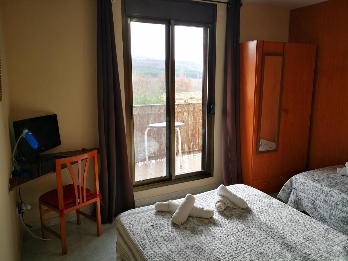 Hostal Escarla Арен Экстерьер фото