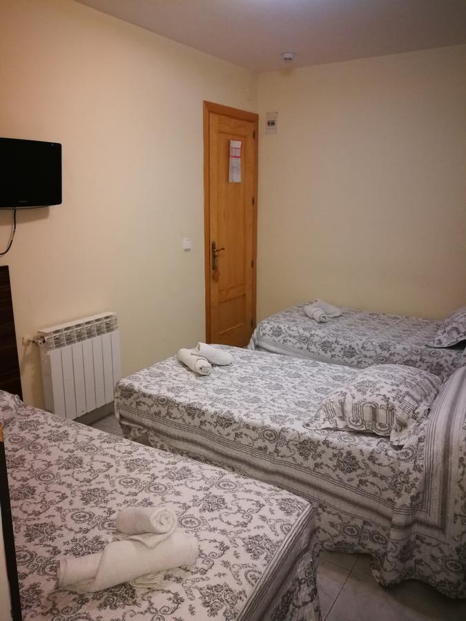 Hostal Escarla Арен Экстерьер фото