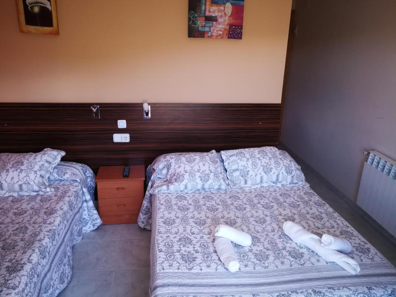 Hostal Escarla Арен Экстерьер фото
