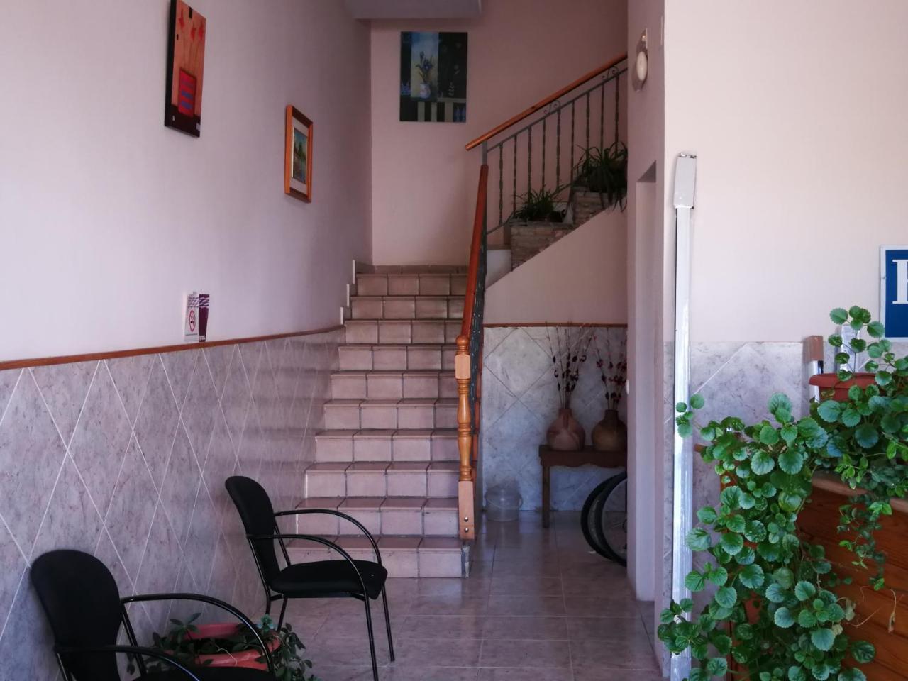 Hostal Escarla Арен Экстерьер фото